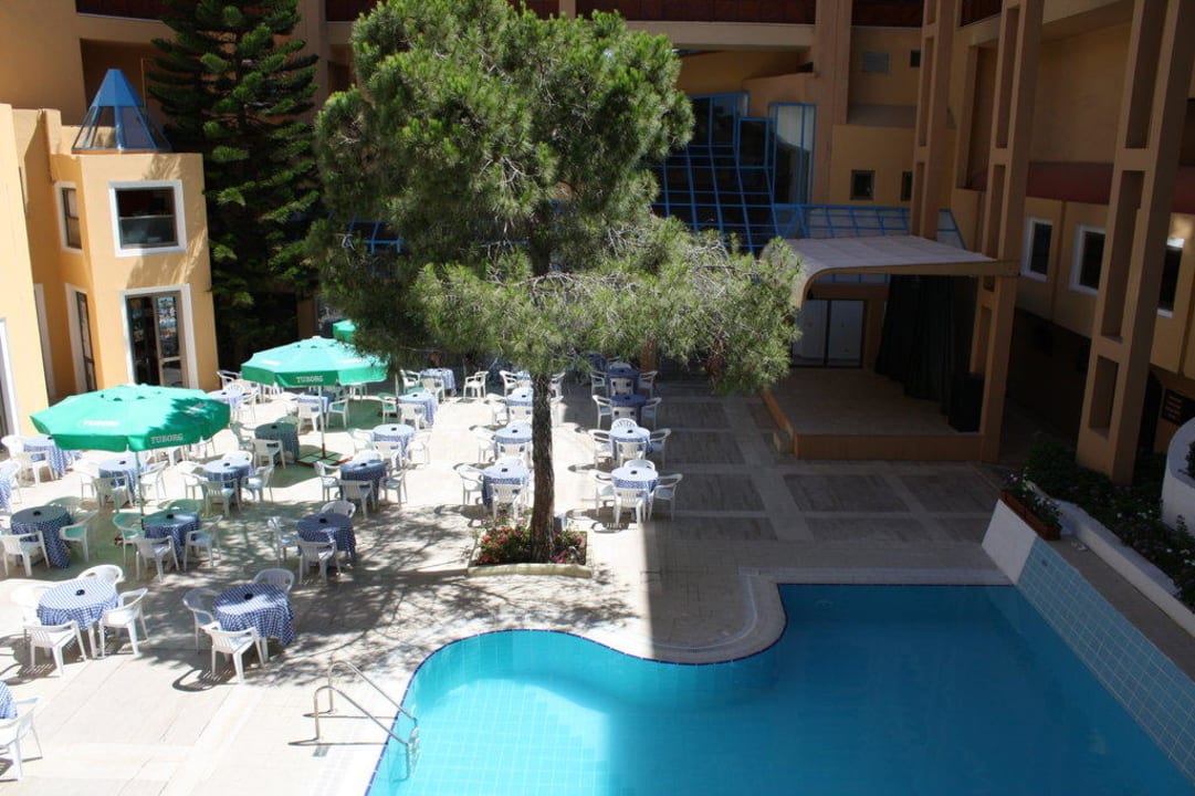 Innenhof und Pool Asteria Collection Side