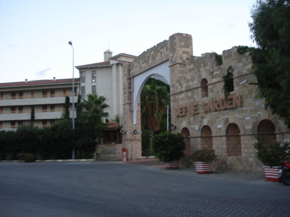 Einfahrt Hotel Defne Garden