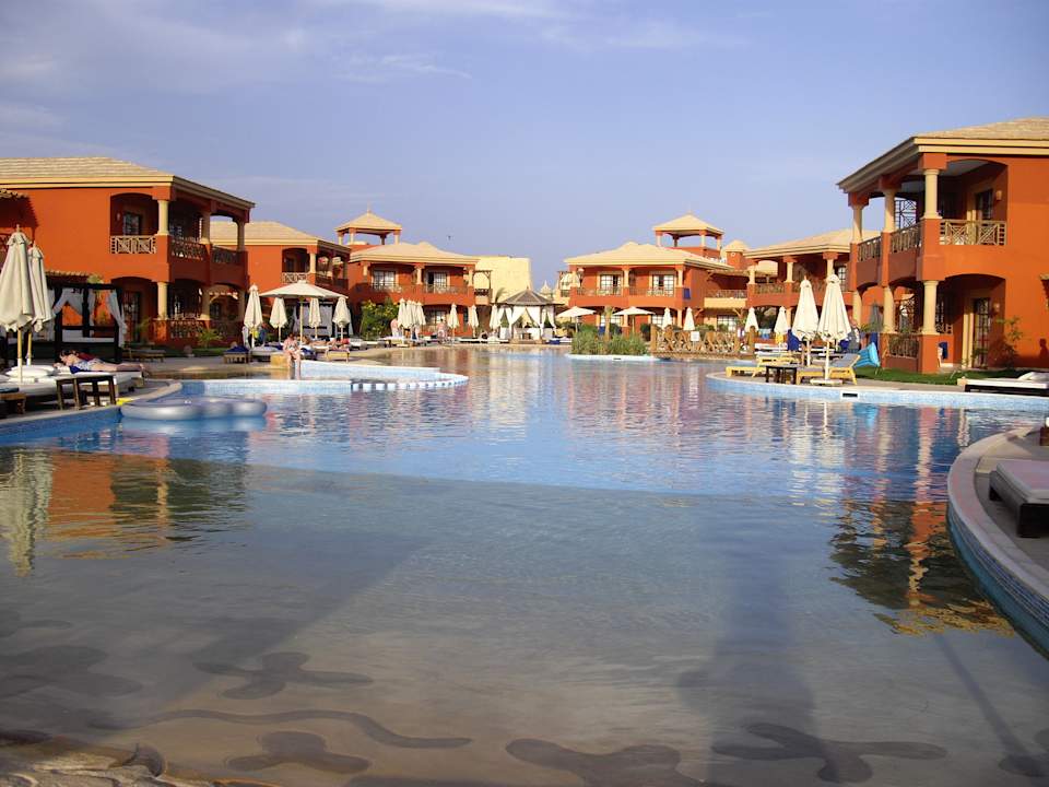 Einer der 6 Pools Pickalbatros Alf Leila Wa Leila Resort - Neverland Hurghada