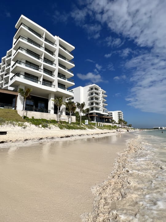 Strand Hilton Cancun, an All-Inclusive Resort