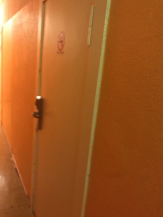 Zimmer Happy Go Lucky Hotel & Hostel