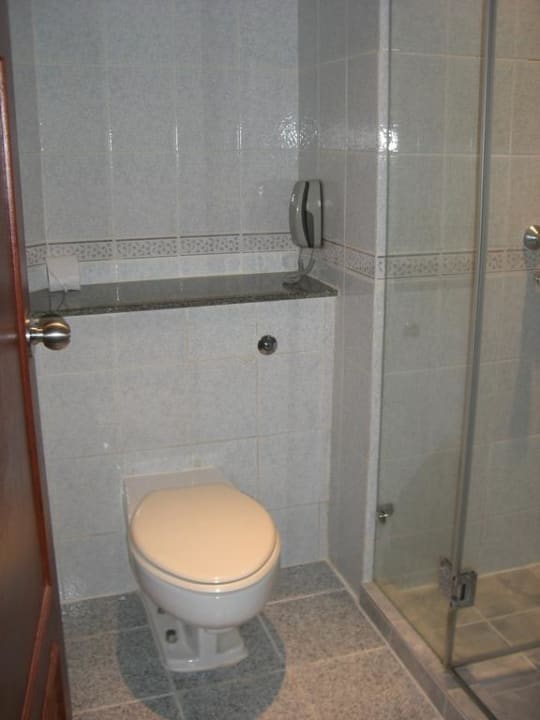 WC Royal Benja Hotel