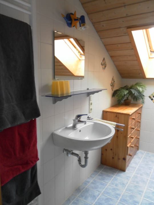 FeWo2: Bad (Waschbecken) Ferienwohnungen Brunner