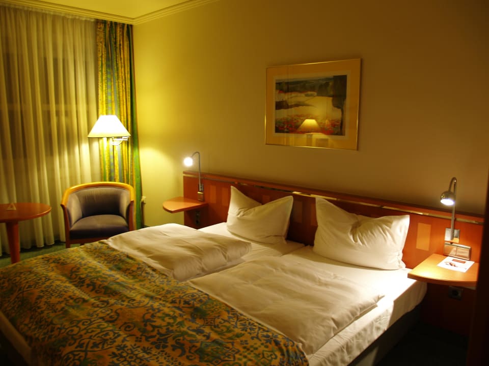 Standard Zimmer Plus Steigenberger Conti Hansa