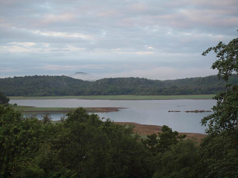 Zimmerausblick auf den Stausee Hotel Royal Lotus