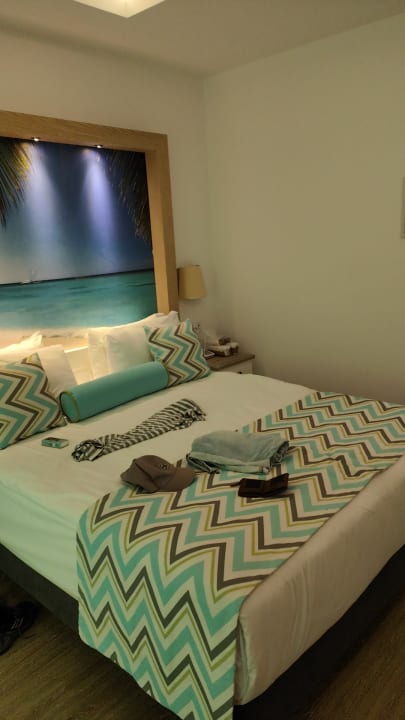 Zimmer Iz Flower Side Beach Hotel