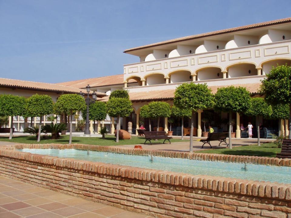 Blick in den Innenhof Iberostar Selection Andalucía Playa