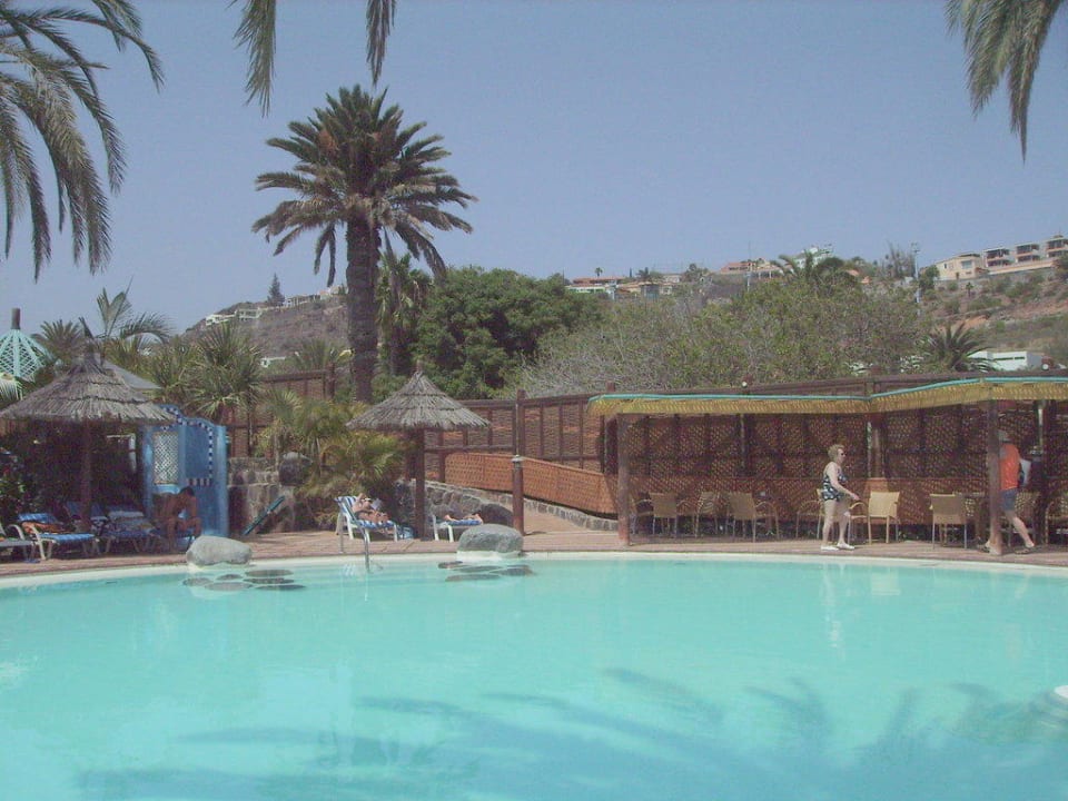 Poolansicht Corallium Beach by Lopesan Hotels - Adults only