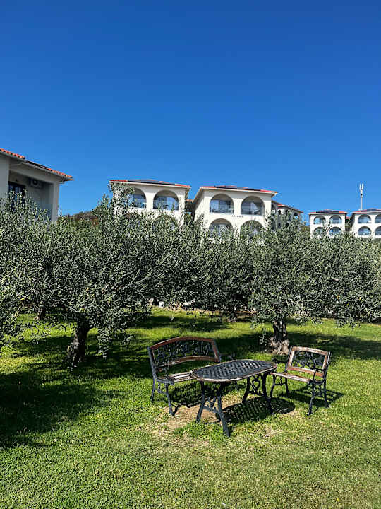 Gartenanlage Akrathos Beach Hotel