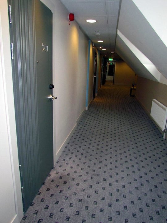 9th floor hallway Hotel Elite Marina Tower
