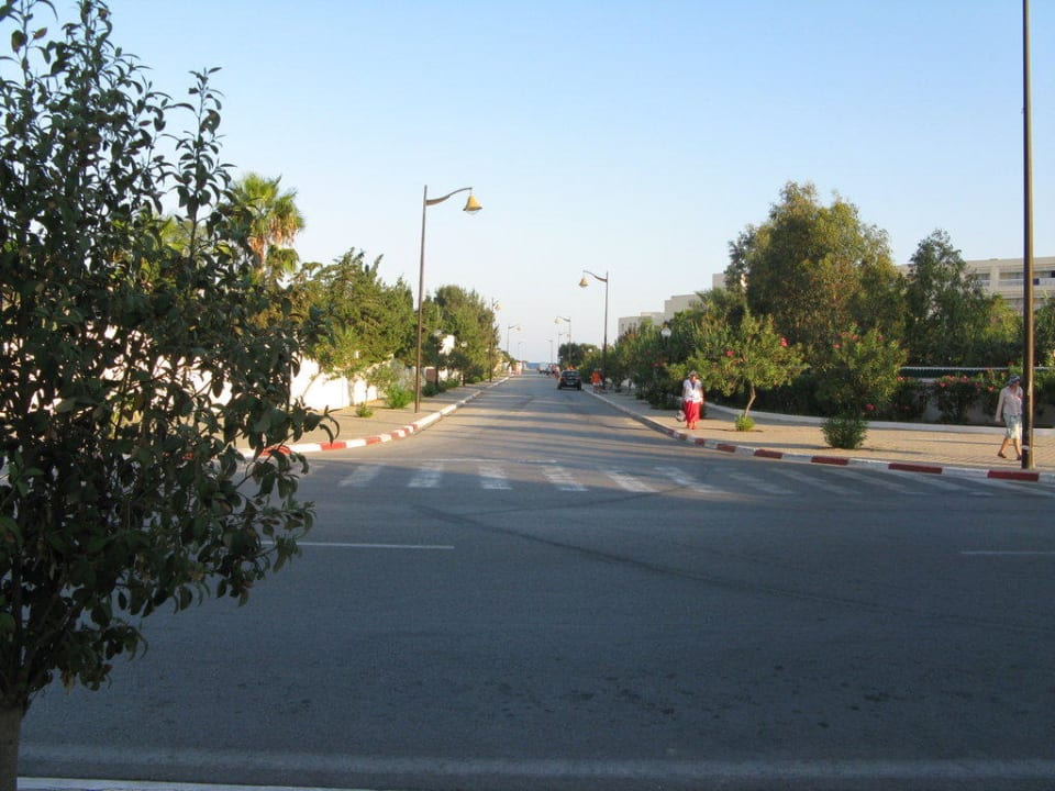 Der Weg zum Strand Hotel Medina Belisaire & Thalasso