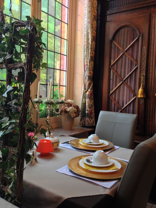 Комната для завтрака Hotel Asiris