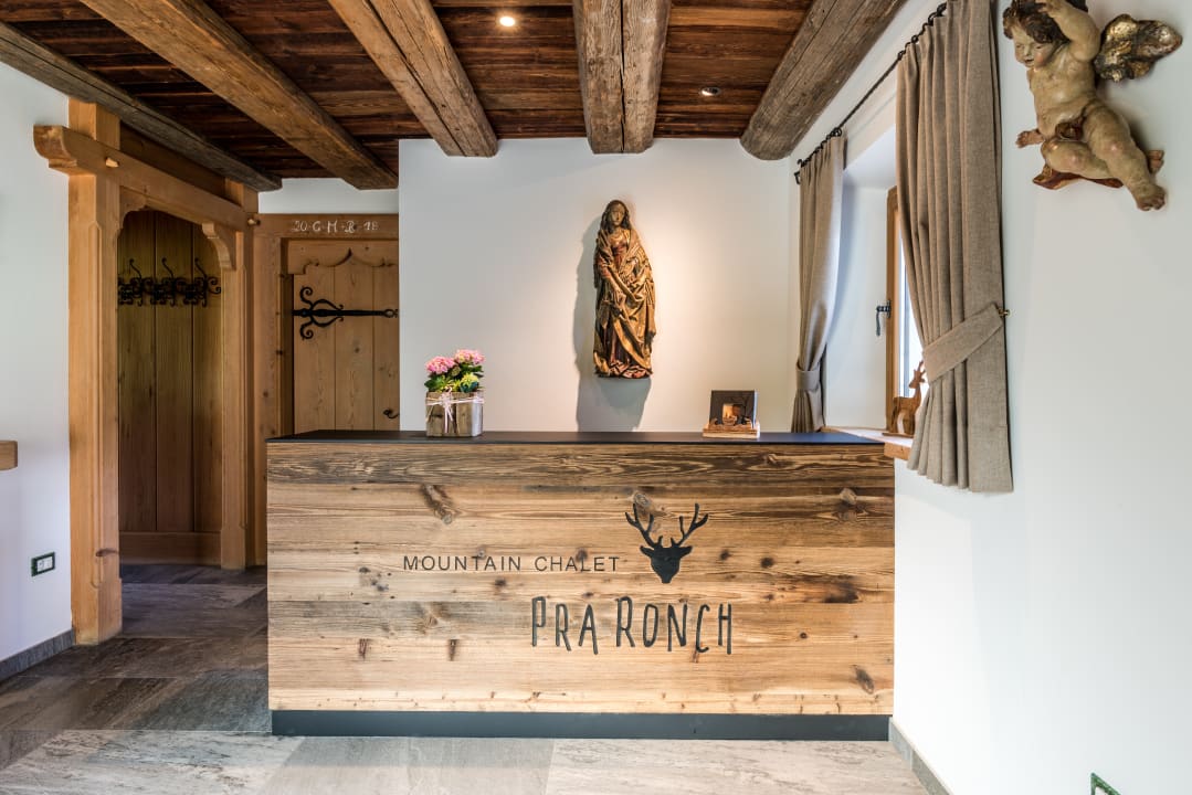 Lobby Mountain Chalet Pra Ronch
