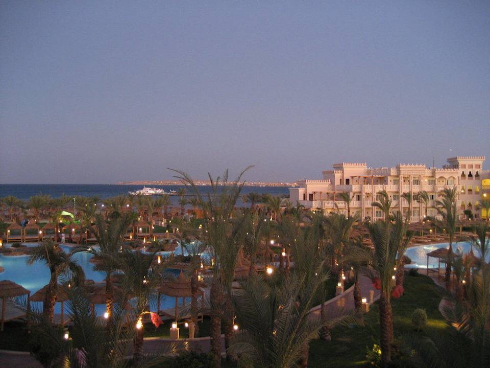 Zimmer-Ausblick bei Dämmerung Pickalbatros Palace Resort