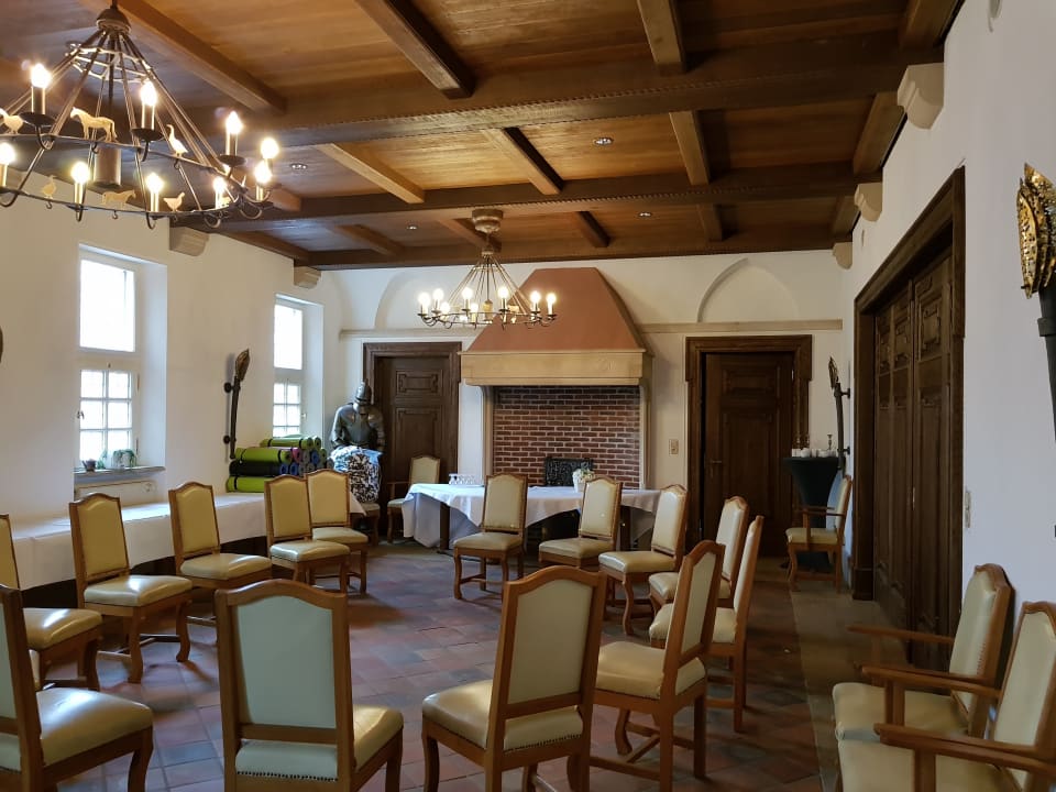 Gotischer Saal für private Feiern oder Seminare Burghotel Haselünne