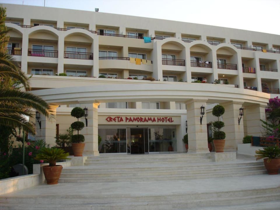 Voorkant hotel Iberostar Waves Creta Panorama & Mare