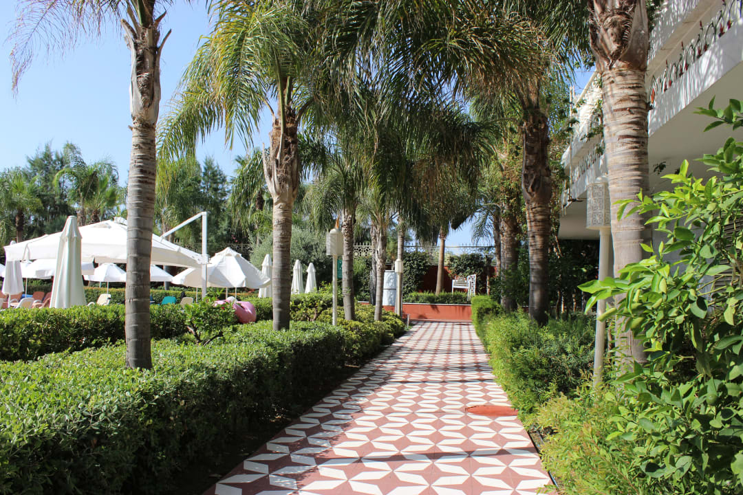 Gartenanlage Royal Taj Mahal Hotel