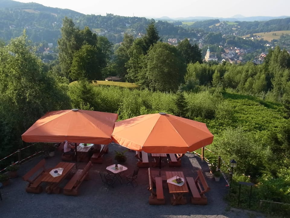 Blick hinunter auf Sebnitz und die Sächs. Schweiz Berggaststätte & Pension Finkenbaude