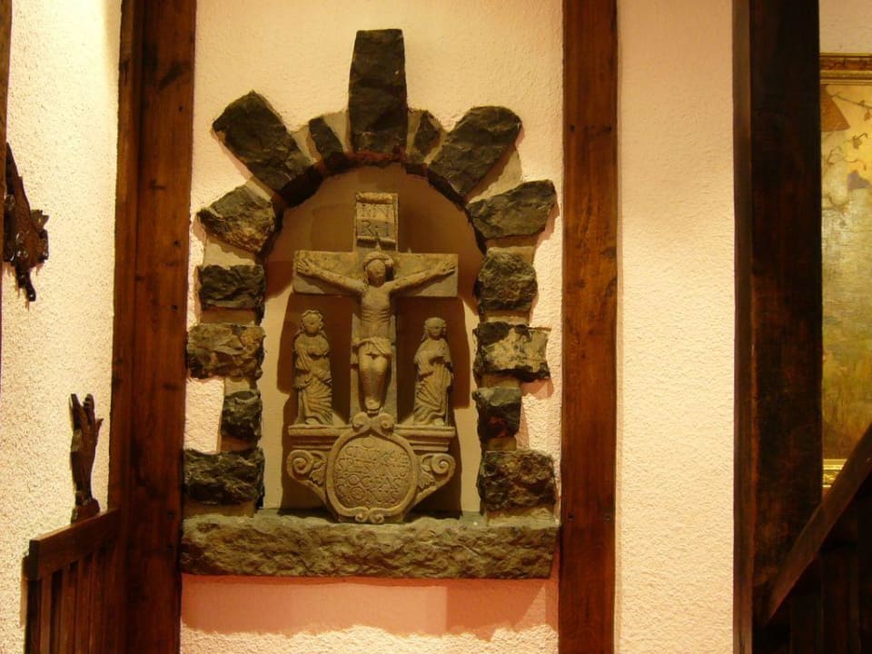 Im Treppenhaus II Hostellerie Du Coq Hardi