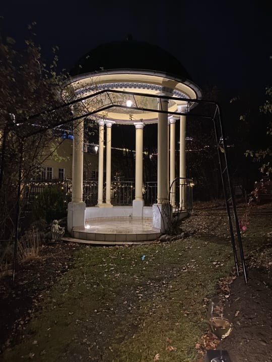 Gartenanlage Spirit & SPA Hotel Birkenhof am Elfenhain