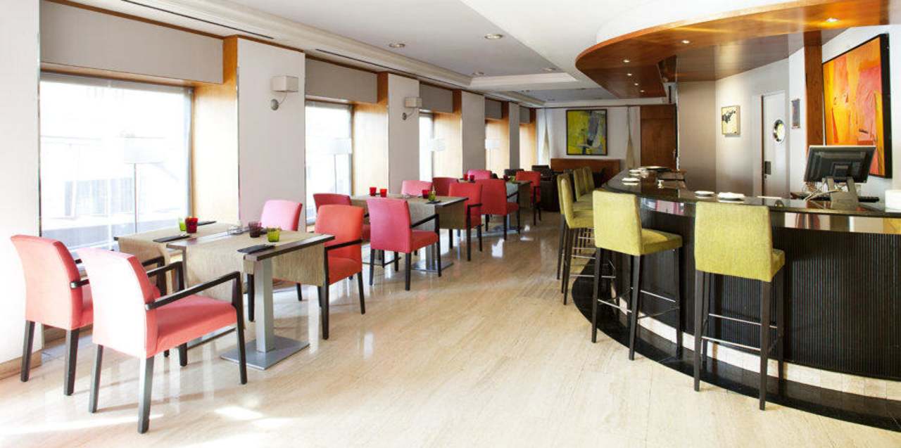 Bar NH Collection Madrid Colón