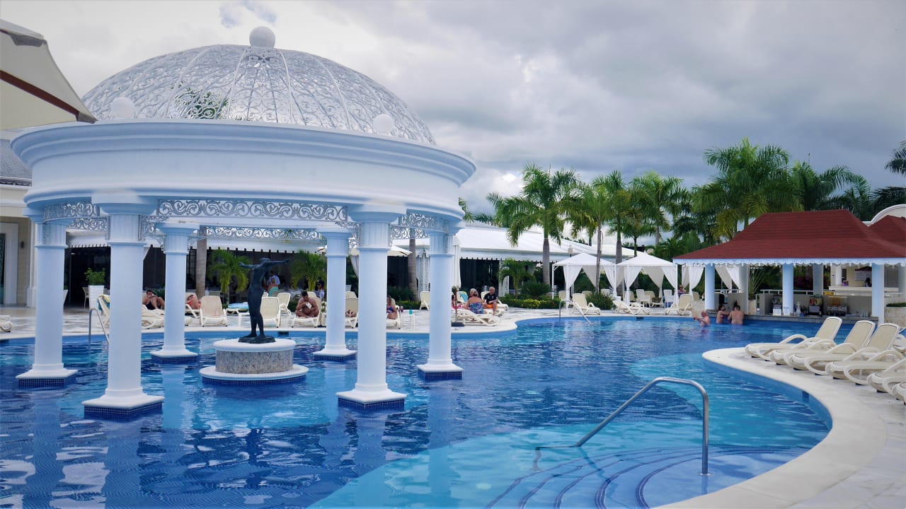 Pool Bahia Principe Luxury Bouganville