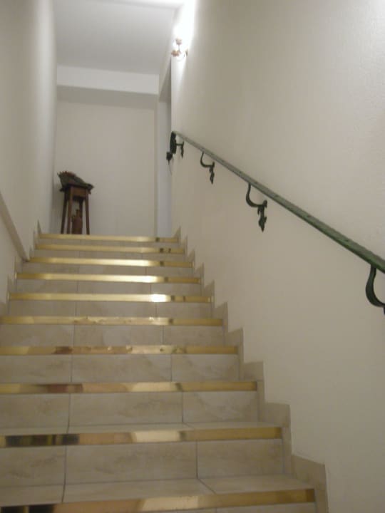 Vom Spa-Bereich in die Lobby Hotel Nova