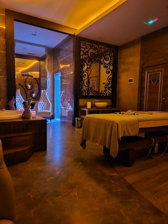 Sport & Freizeit Adalya Elite Lara