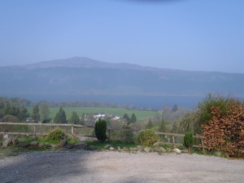 Aussicht vom Hotel auf Loch Ness Hotel Craigdarroch House