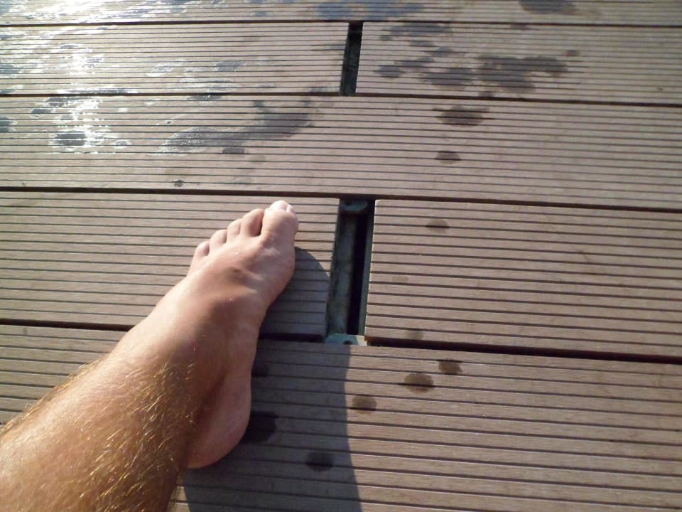 Defekte Paneele Sandy Beach Resort