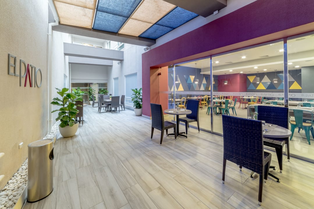 Gastro Novus Plaza Hodelpa