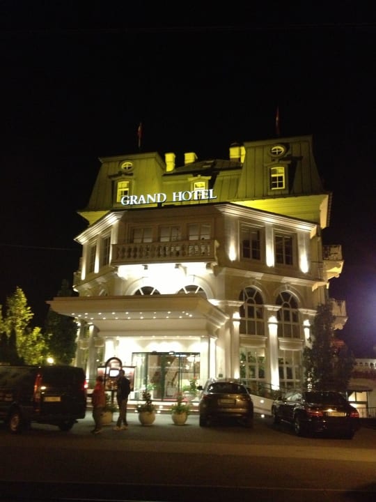 Bei Nacht  Grand Hotel Zell am See