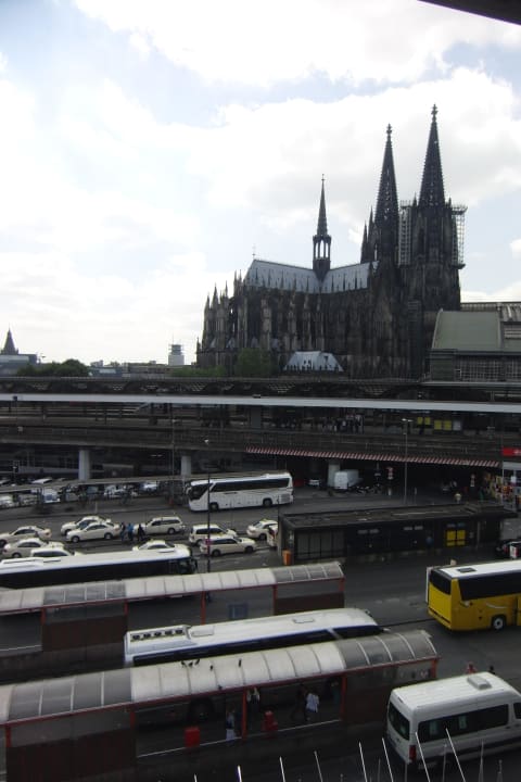 Blick auf Hauptbahnhof/Dom Kommerzhotel Köln