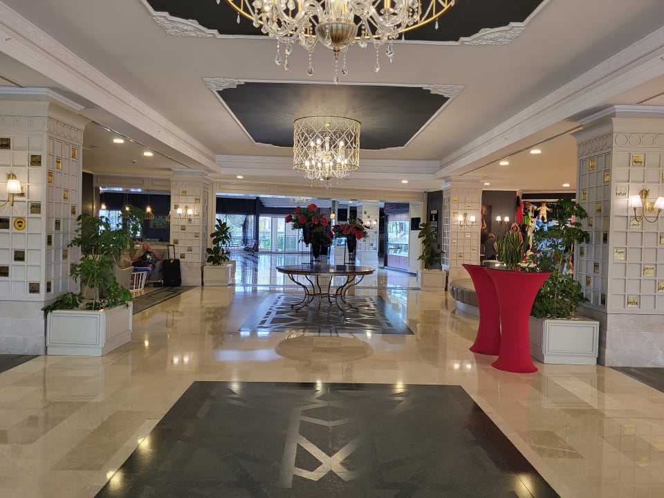 Lobby Bella Resort & Spa