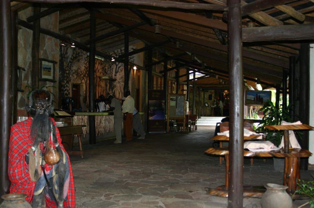 Lobby Hotel Mara Sarova Camp