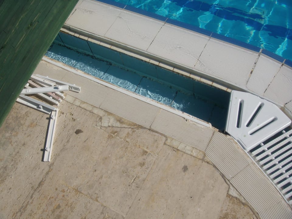 Defekte Ablaufrinne MC Arancia Resort