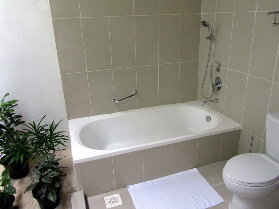 Unser Deluxe Bungi Nr.145 NH Collection Maldives Reethi Resort