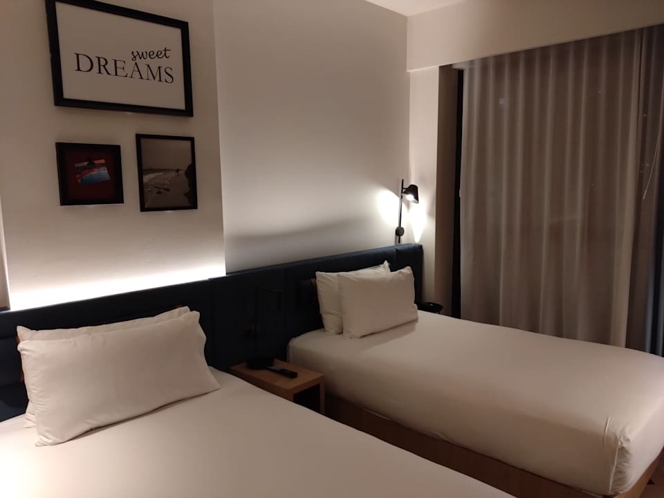 Zimmer Hampton By Hilton Barcelona Fira Gran Via