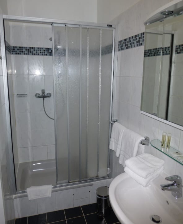 Bad Hotel Kleiner Yachthafen