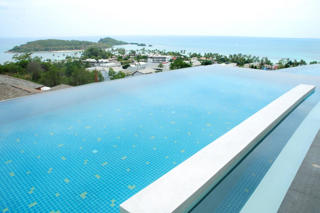 Swimming pool KC Resort and Over Water Villas