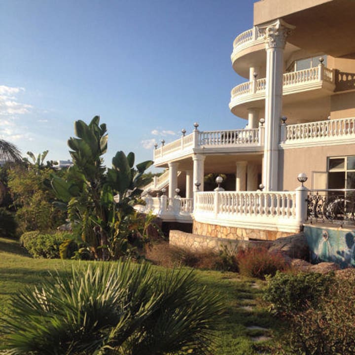 Secret garden Starlight Resort Hotel