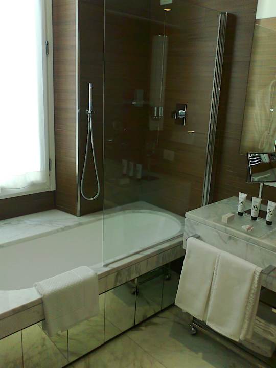 Badezimmer Grand Hotel Via Veneto