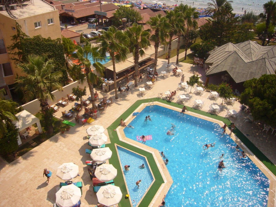 Blick vom Hoteldach Nerton Hotel - Erwachsenenhotel ab 16 Jahren