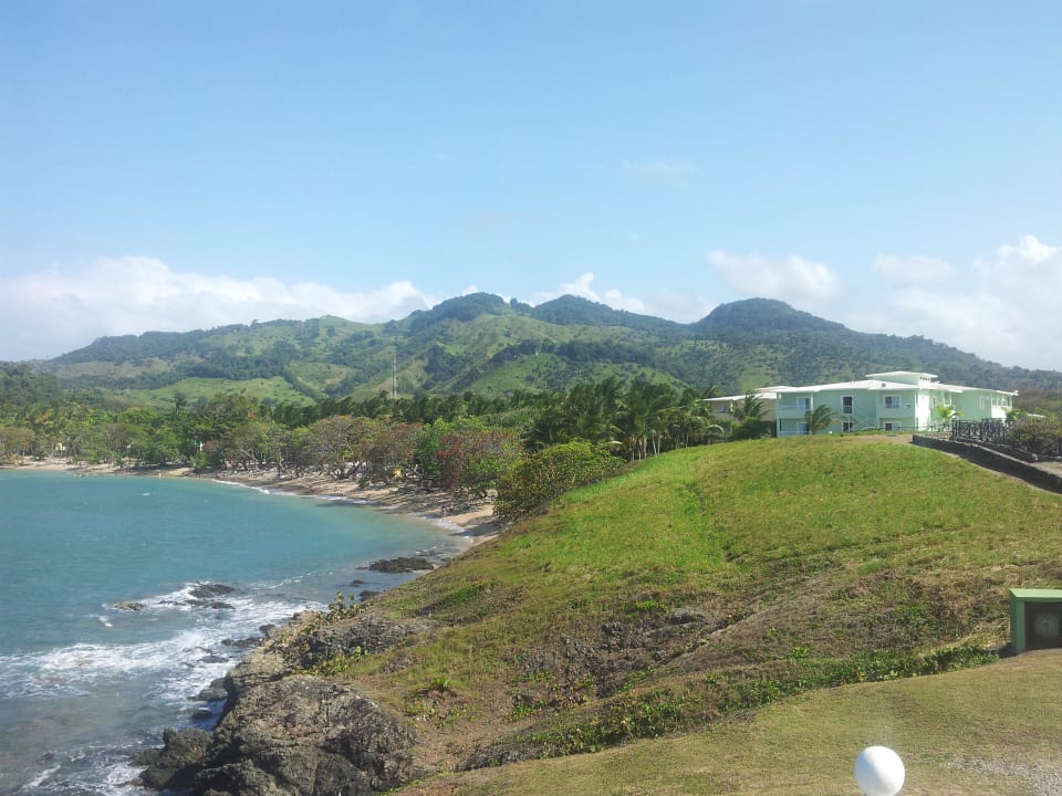 Blick von der Küste zum Hotelstrand Senator Puerto Plata Hotel