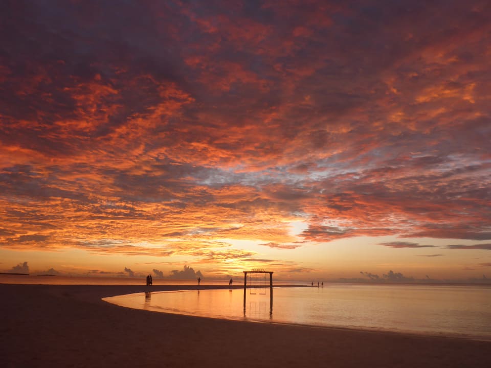Strand Kuredu Island Resort & Spa