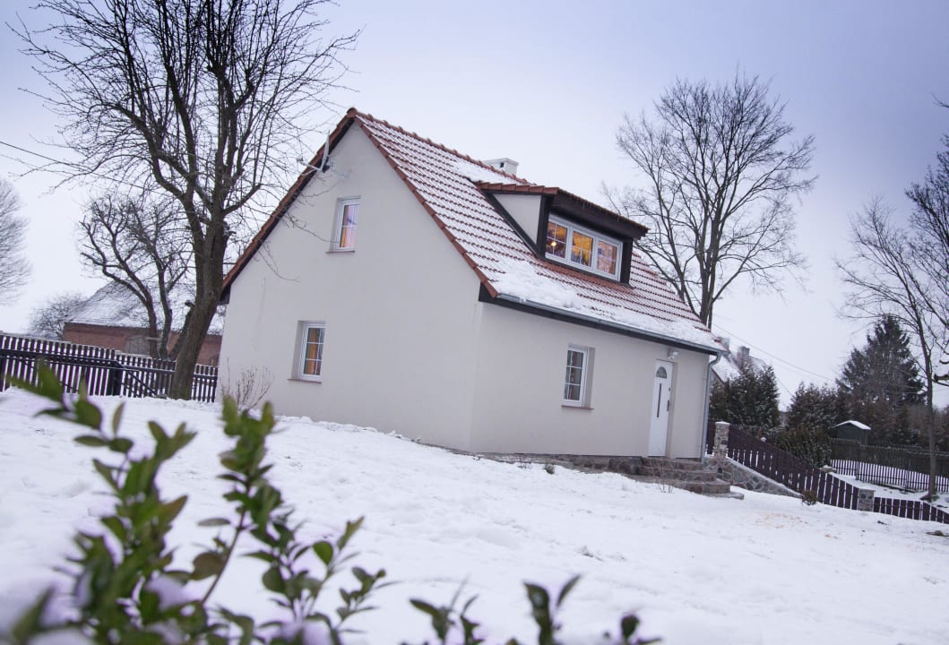 Bialy Domek Nad Jeziorem  Apartamenty M&M