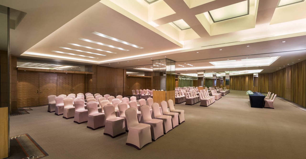 Riverside Ballroom/Meeting Room - Classroom Style Royal Orchid Sheraton Hotel & Towers