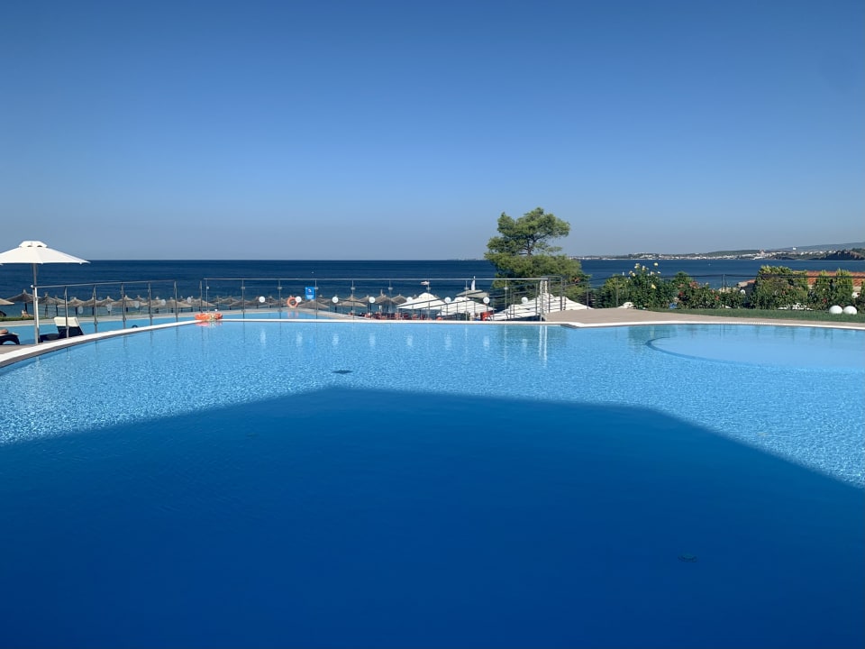 Pool Istion Club & Spa