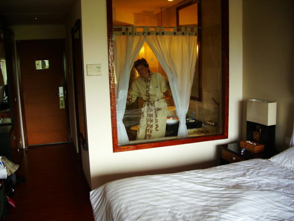 Zimmer mit Badfenster Bali Mandira Beach Resort & Spa