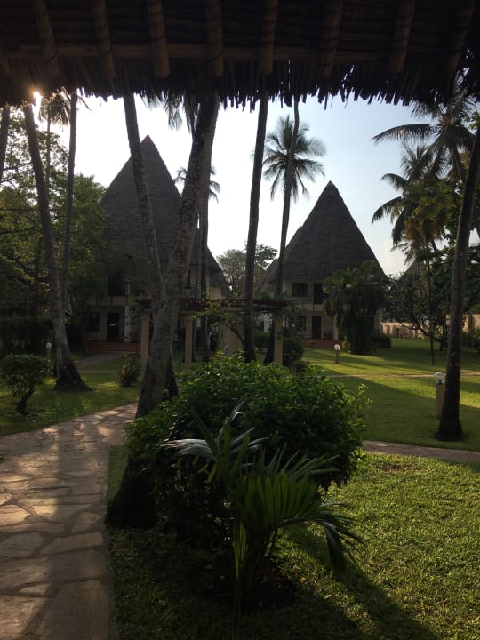 Gartenanlage Neptune Village Beach Resort & Spa